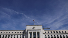 Ngân hàng trung ương toàn cầu 'tiến thoái lưỡng nan' khi FED chưa hạ lãi suất