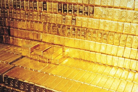 Giá vàng trong nước tăng mạnh theo diễn biến vàng thế giới