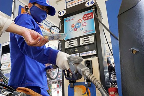 Theo đại diện doanh nghiệp, việc duy trì Quỹ Bình ổn giá xăng dầu khiến doanh nghiệp gặp nhiều khó khăn (ảnh minh họa)