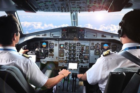 Xác định nguồn tiền lương bổ sung để Vietnam Airlines trả cho phi công người Việt Nam