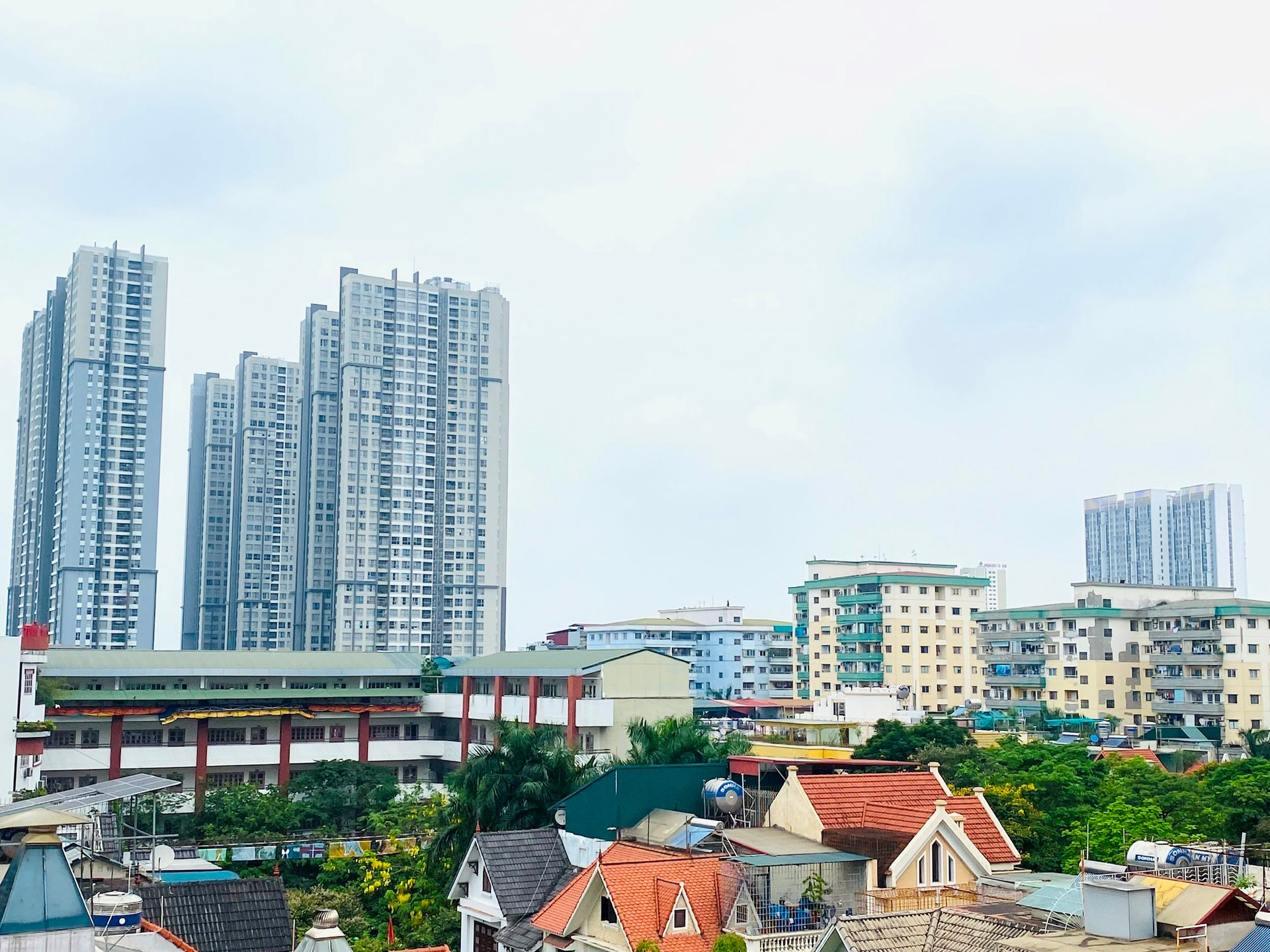 Thị trường bất động sản Việt Nam đang “nhộn nhịp” trở lại
