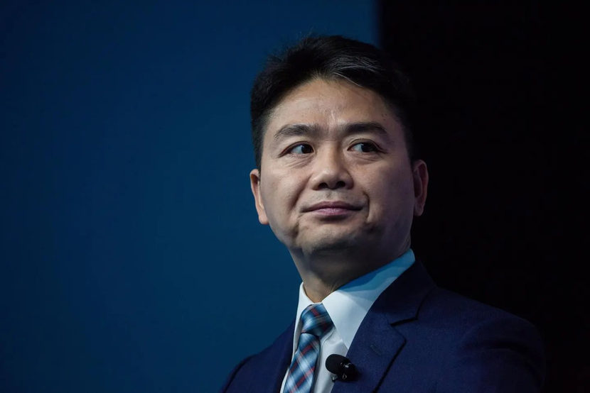 Một tỷ phú Trung Quốc 'bốc hơi' một nửa tài sản vì công ty không đọ được với Alibaba