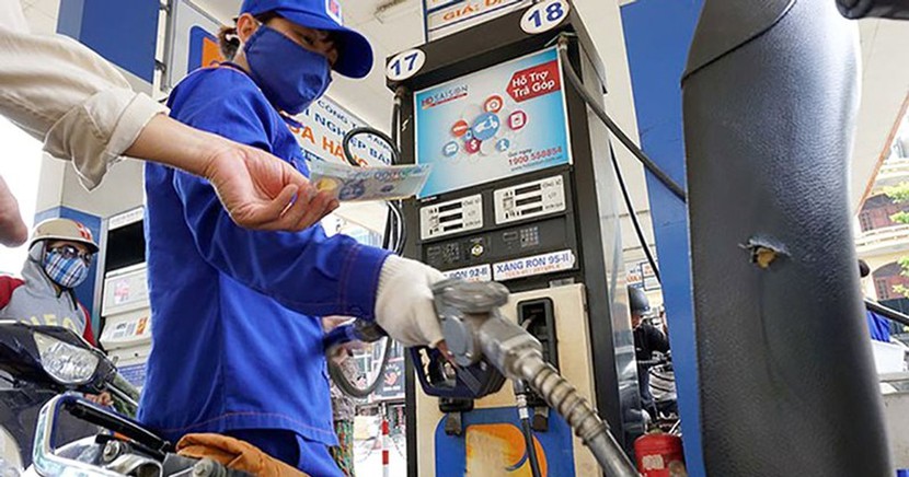 Theo đại diện doanh nghiệp, việc duy trì Quỹ Bình ổn giá xăng dầu khiến doanh nghiệp gặp nhiều khó khăn (ảnh minh họa)